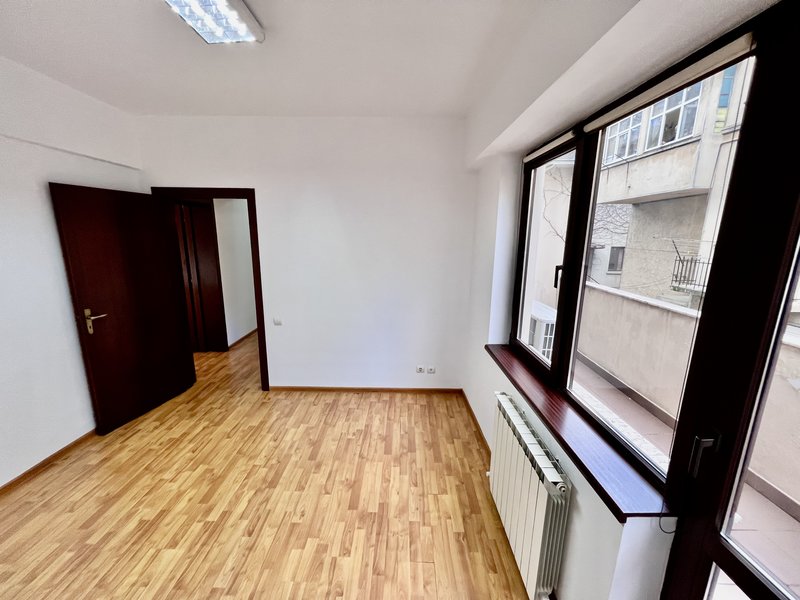 Dorobanti, Petrom, spatiu de birou, all inclusive, 100 mp, 3 camere.